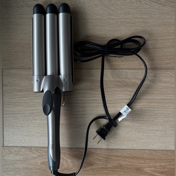 Conair Other - Conair 3 barrel waver